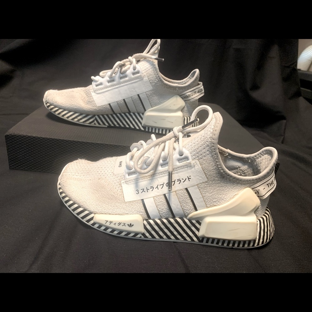 Adidas NMD R1 V2